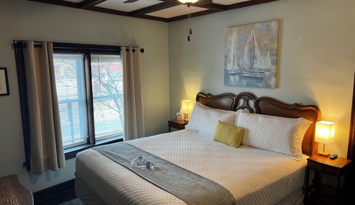 Double Room, 1 King Bed