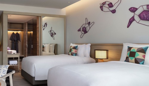 Premier Room, 1 King Bed, Balcony