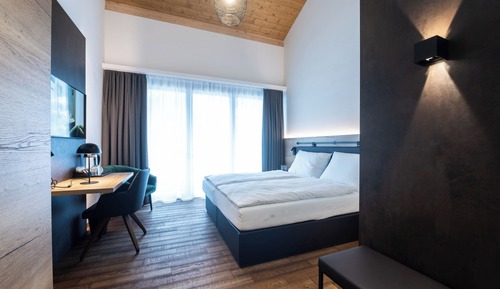 Family Room with Balcony, 2 rooms with connecting door