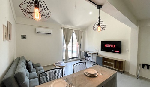 Apartment (Single Studio w/Balcony)