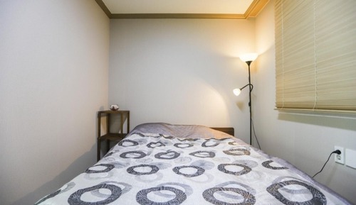 Room (Plum Garden (River View Mountain View)