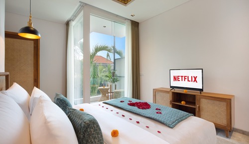 2 Bedroom Villa with Private Pool & Bathtub