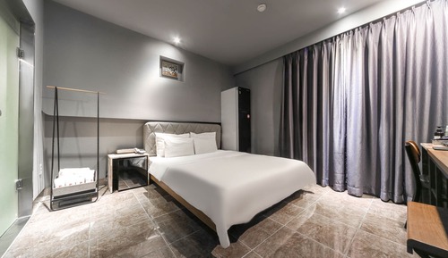 Room (Deluxe (Parking Available) (Styler 55)