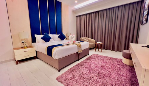 Standard Studio, 1 King Bed