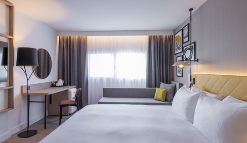 Superior Room, 1 King Bed