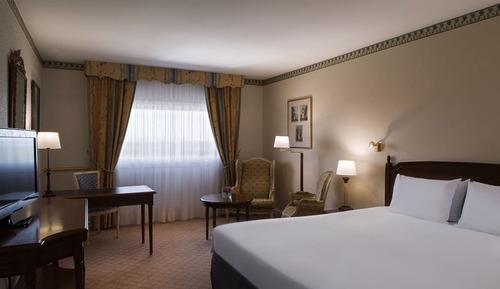 Classic Room, 1 King Bed