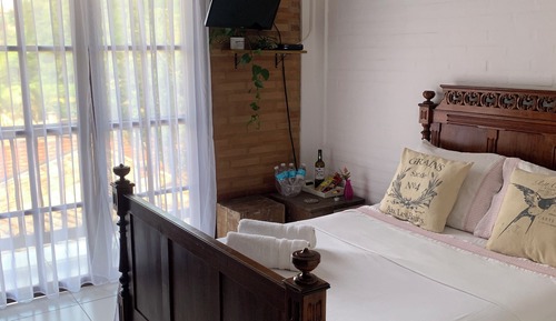 Panoramic Room