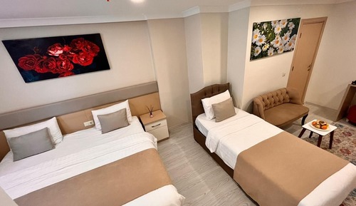 Economy Triple Room