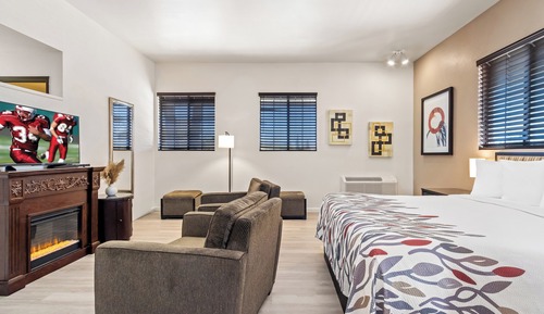 Suite, 1 King Bed, Non Smoking