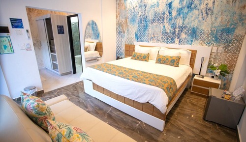 Junior Double Room