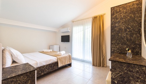 Panoramic Room