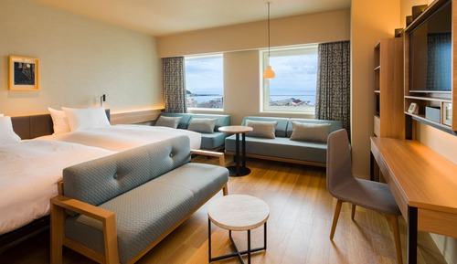 Deluxe Family Room