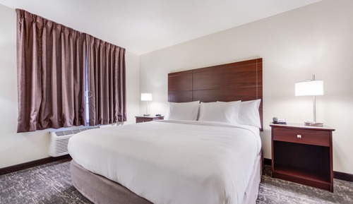 Suite, 1 King Bed with Whirlpool, Non Smoking