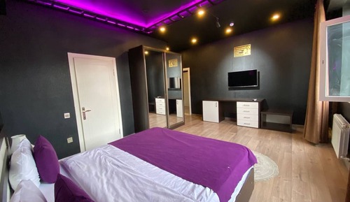 Connecting rooms with 2 double beds