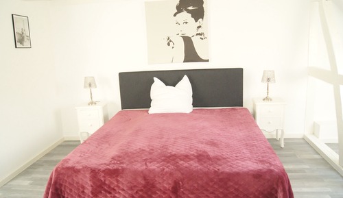 Deluxe Room, 1 King Bed, Non Smoking, Garden Area