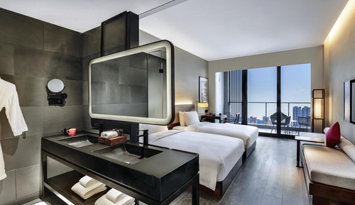 Deluxe Room, 1 King Bed, Garden Area