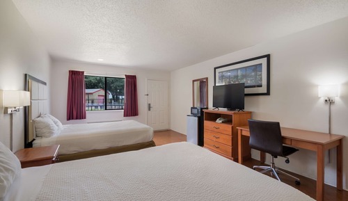Room, 2 Queen Beds, Smoking