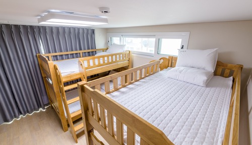 Shared Dormitory, Men only, Non Smoking, Balcony