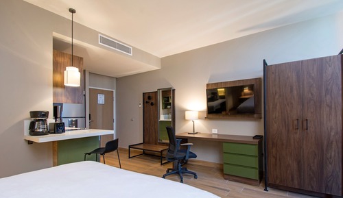 Studio Suite, Kitchen