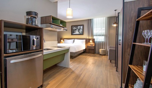Studio Suite, 1 King Bed, Accessible Bathtub, Kitchen