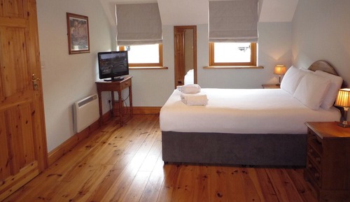 Dingle Courtyard Cottages (3Bed - Sleeps 6)