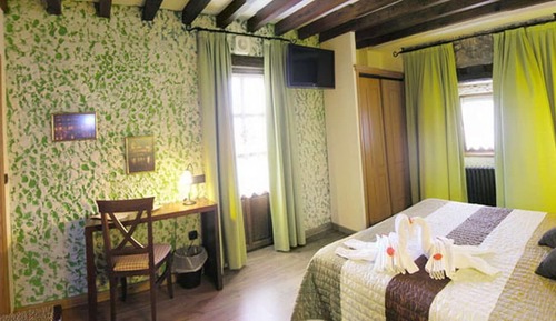 Standard Triple Room, Ensuite