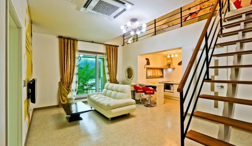 Room (Sky207)