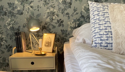Basic Twin Room, 2 Twin Beds, Non Smoking, Shared Bathroom