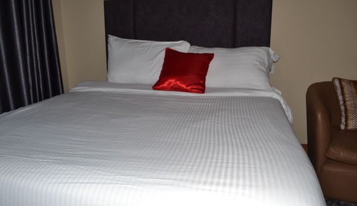 Deluxe Studio Suite