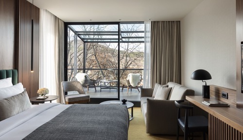 Junior Room, City View