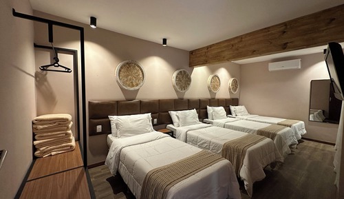 Family Room 6