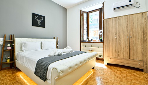 Apartment (Iris)