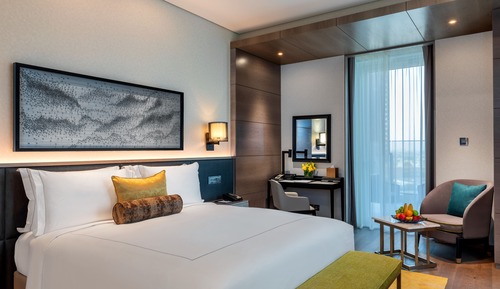 Club Room, 1 King Bed, Balcony