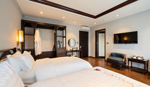 Deluxe Room with Balcony