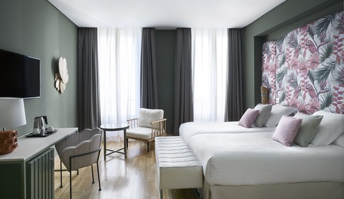 Standard Double Room (2 adults + 1 child)