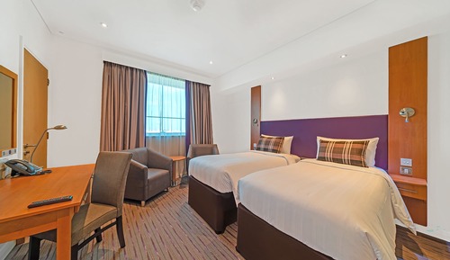 Twin Room, Non Smoking (Free Shuttle to Metro 4x Daily)