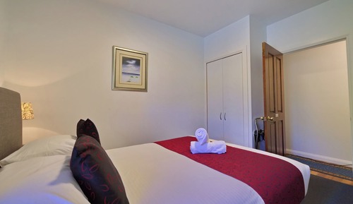 Standard Double Room, 1 Queen Bed (Shearwater)