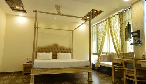 Suite Lake View Room