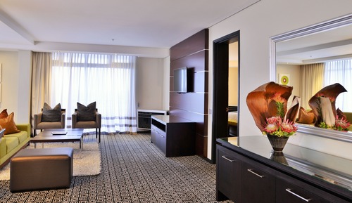 Suite, 1 Queen Bed