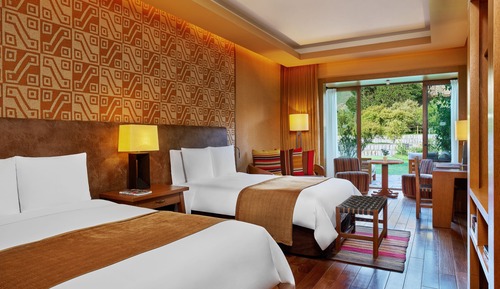 Deluxe Room, 2 Queen Beds, Non Smoking