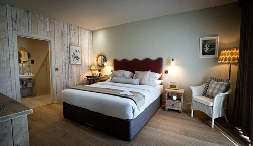 Deluxe Room, 1 King Bed