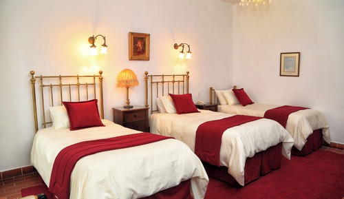Deluxe Triple Room, 1 Bedroom, Private Bathroom