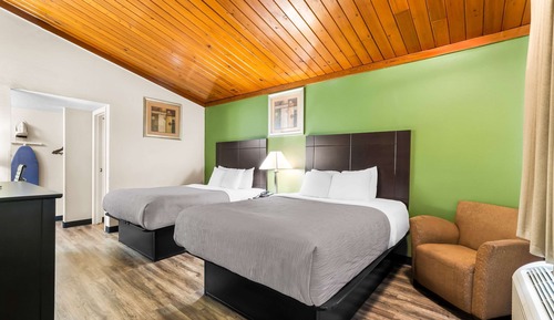 Standard Room, 2 Queen Beds, Non Smoking