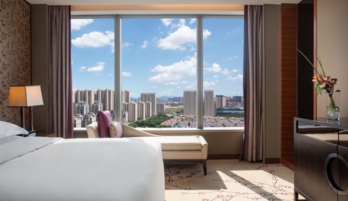 Suite, 1 Bedroom, Business Lounge Access (High Floor)