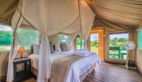 f) Safari Tent with en-suite Bathroom 