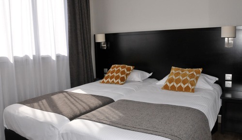 Room, Multiple Beds