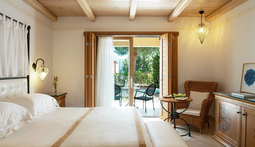 Bungalow, Garden View