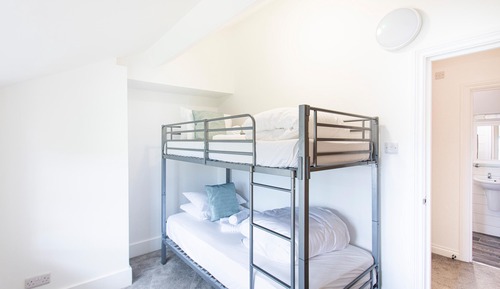 Club Room, 2 Bedrooms, Shared Bathroom, Courtyard View