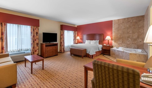 Suite, 1 King Bed, Non Smoking