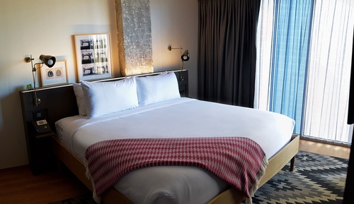 Standard Room, 1 Queen Bed